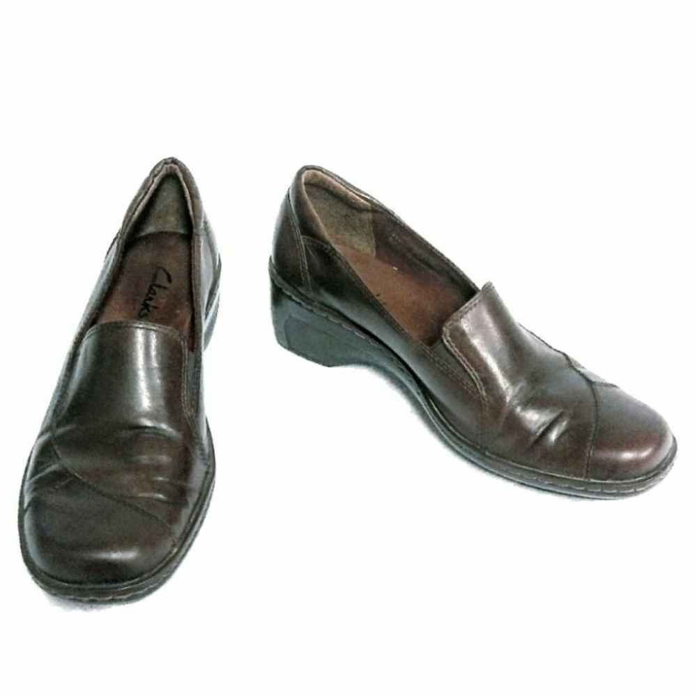 Clarks Women's 7.5 Brown Leather Slip On Loafers